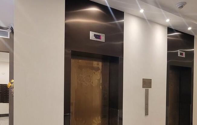 2 beds, 2 baths, $8,000, Unit 15B