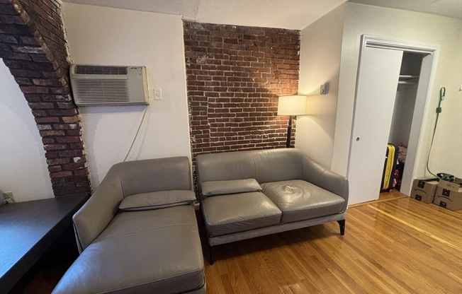 Studio, 1 bath, 700 sqft, $2,495, Unit F