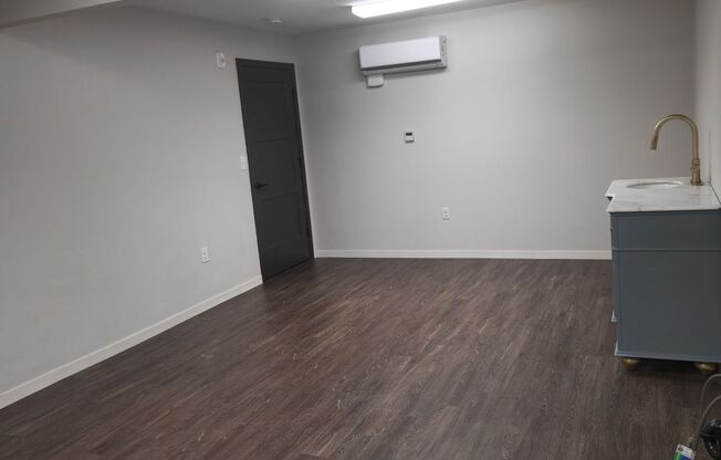 1 bed, 1 bath, 1,048 sqft, $2,236, Unit 1