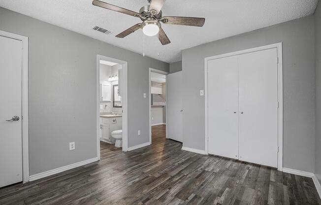 THREE BEDROOM APARTMENT FOR RENT IN LANCASTER, TX