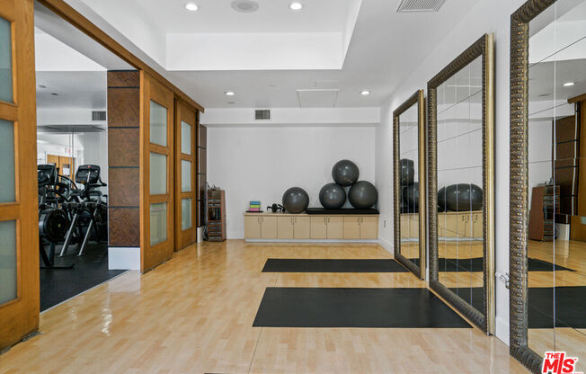 1 bed, 1 bath, 735 sqft, $2,500, Unit 308