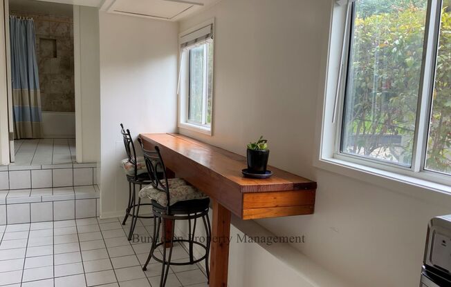 Studio, 1 bath, $2,395