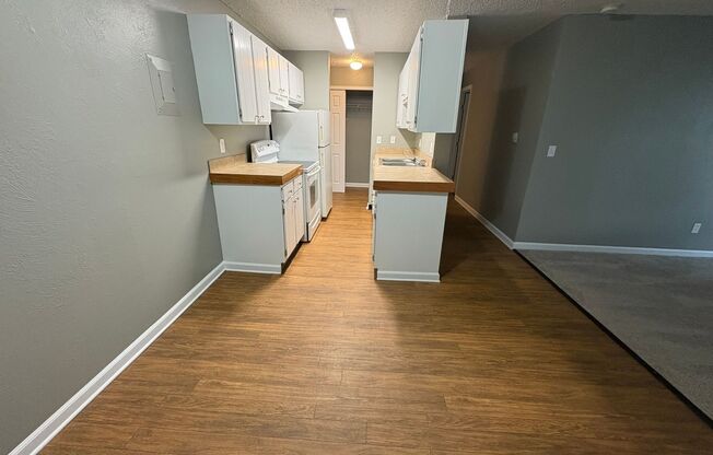 Mountain Pointe Apartments