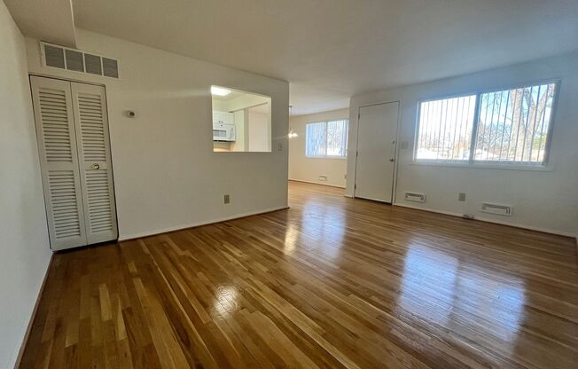 1 bed, 1 bath, 650 sqft, $1,400, Unit 2715B-2A