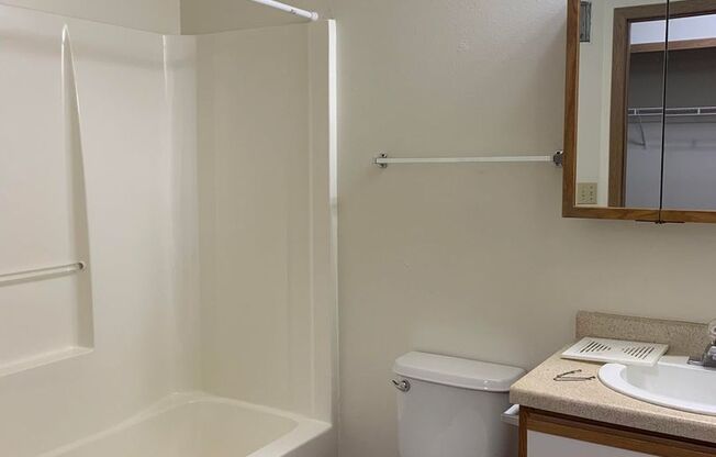 2 beds, 2 baths, $1,075, Unit 1736-203