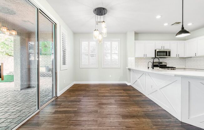 Stunning 4 bedroom, 3 bath home located in Mariposa at the Paseos gated community