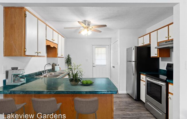 Lakeview Gardens Apartments