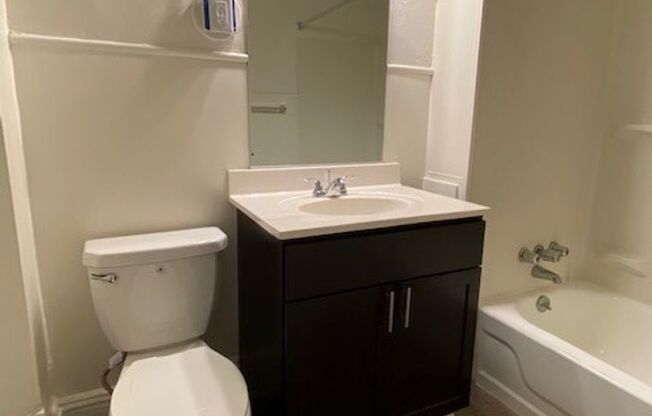 1 bed, 1 bath, 450 sqft, $1,299, Unit 107-3B