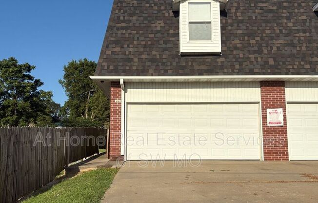 630 S KANSAS AVE