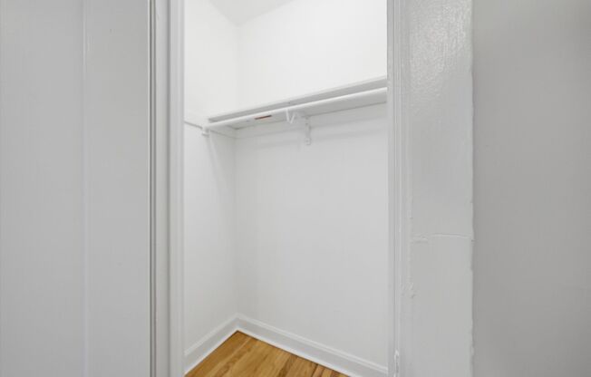 1 bed, 1 bath, 512 sqft, $2,250, Unit 2714-2II
