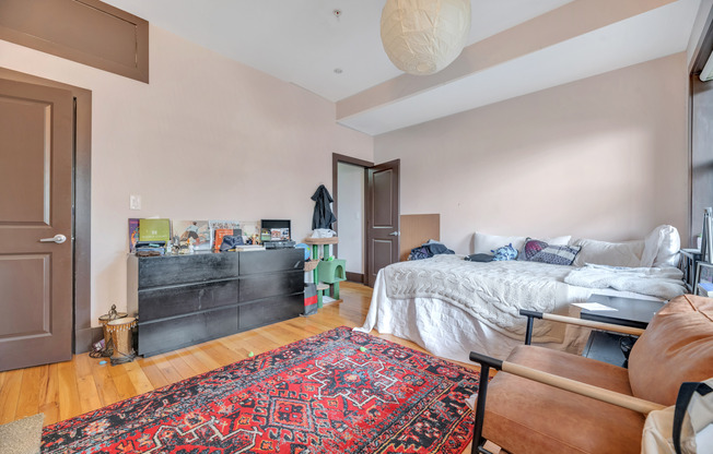 40 ADAMS ST NW