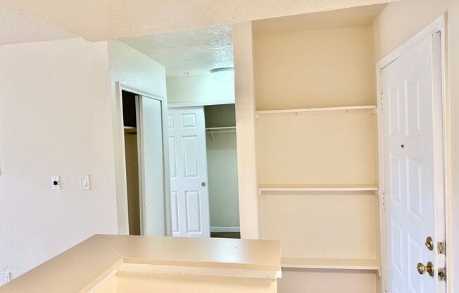 1 bed, 1 bath, 485 sqft, $850, Unit H105