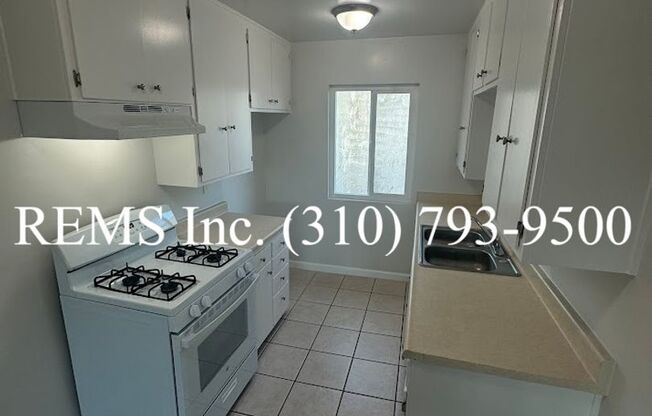 2 beds, 1 bath, 750 sqft, $1,925, Unit 08