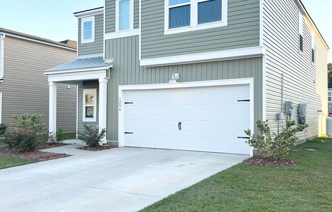 BEAUTIFUL 6 bedroom / 3 bath home located in Socastee!