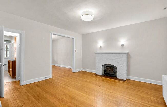 3 Bed 2 Bath - Glover Park Row Home - Finished Basement