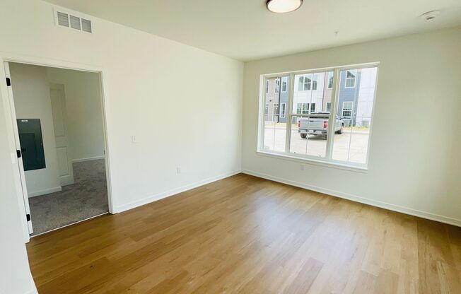 1 bed, 1 bath, 715 sqft, $1,125