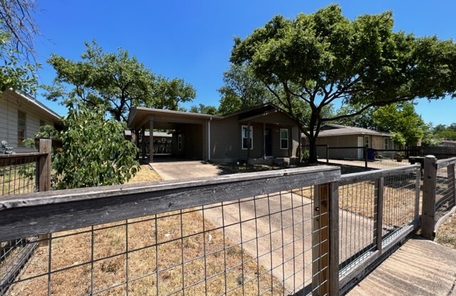 7909 LAZY LN