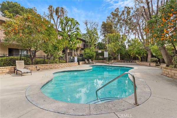 7308 CORBIN AVE
