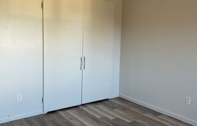 1 bed, 1 bath, 650 sqft, $1,200, Unit 327
