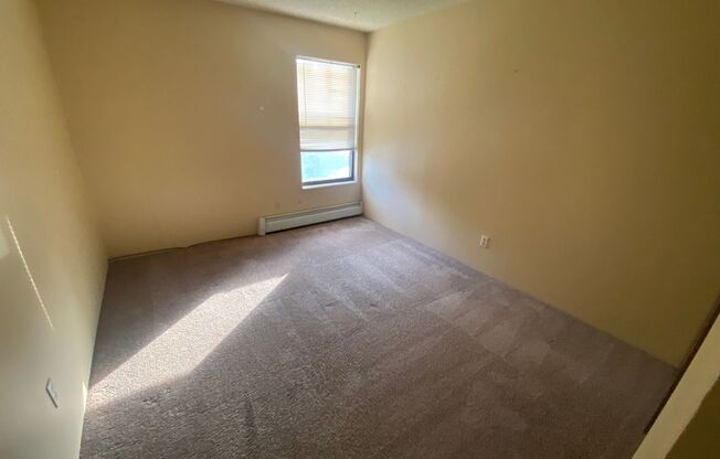 2 beds, 2 baths, $1,800