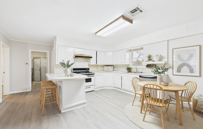 READY NOW!  2 bed 2 bath home!