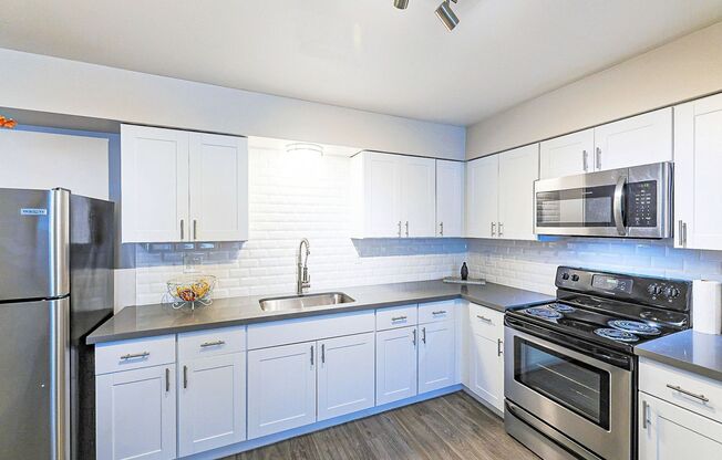 1 bed, 1 bath, 820 sqft, $1,299, Unit W209