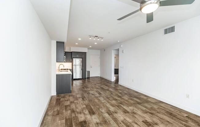 1 bed, 1 bath, 748 sqft, $3,099