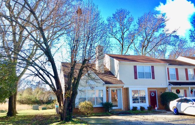 Beautiful Updated 3 Bedroom, 2 Bathroom Townhome in Hampton