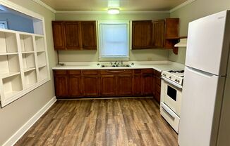 3 beds, 1 bath, $975