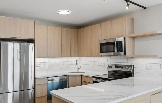 3 beds, 1.5 baths, $3,500, Unit 10C