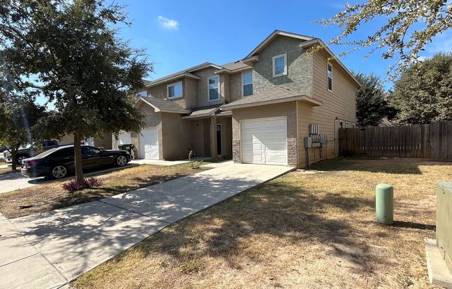 Cute townhome in the Selma/Live Oak