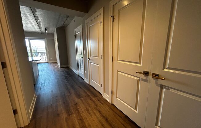 1 bed, 1 bath, 681 sqft, $2,600, Unit 952-709