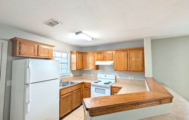 2 beds, 1.5 baths, 1,000 sqft, $925, Unit 8