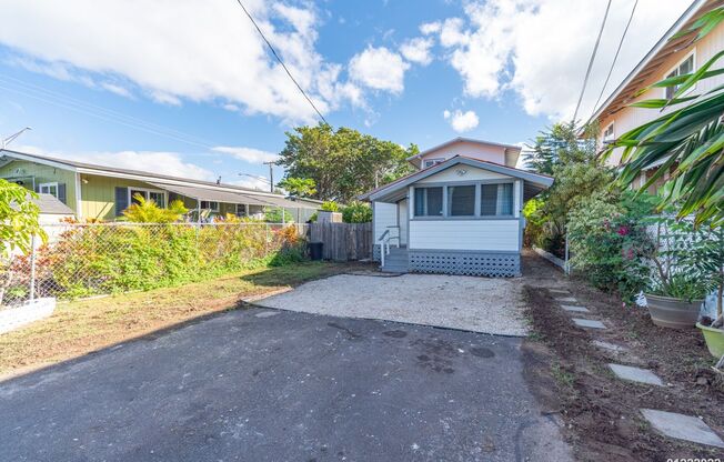 Oceanfront 3BR/2BA SF home in Ewa Oceanside w/Private Access to the Beach! Available now!