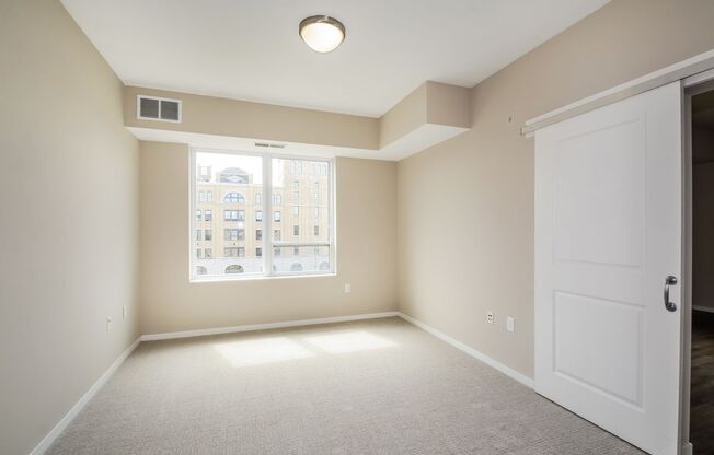 2 beds, 2 baths, 990 sqft, $2,500, Unit 219