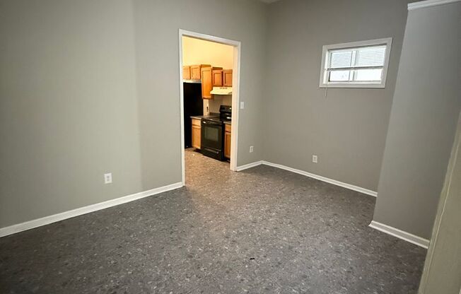 3-BED 1-BATH SINGLE FAMILY HOME