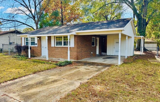 Charming 3-Bedroom Home with Cozy Living Spaces!