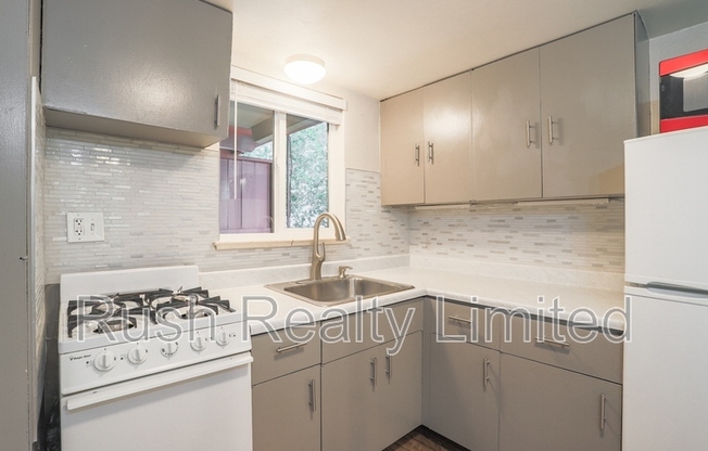 1912 S University Blvd