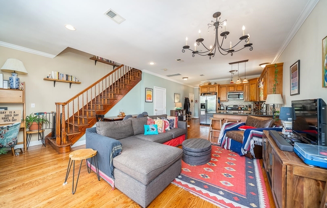 405 OGDEN AVE