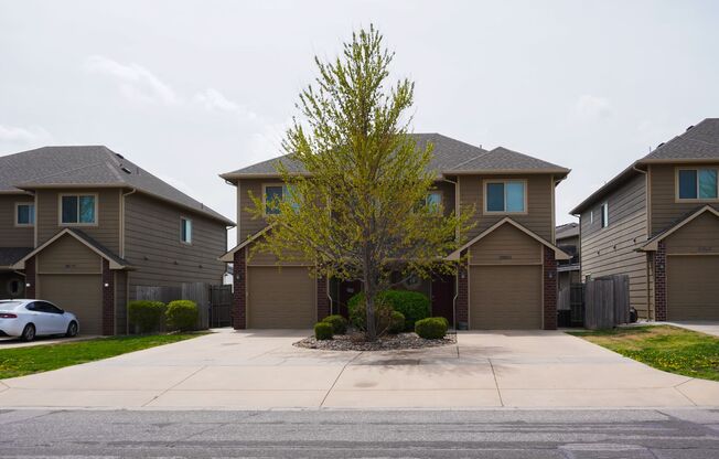 3-Bed Duplex w Garage + Fenced Yard