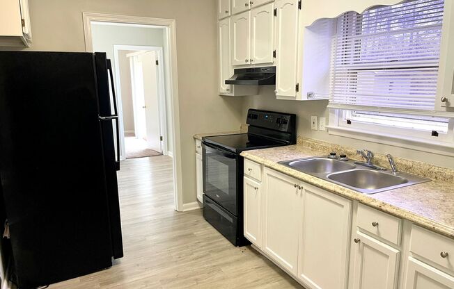 Welcome to this charming 4 bedroom, 2 bathroom home in Warner Robins, GA.