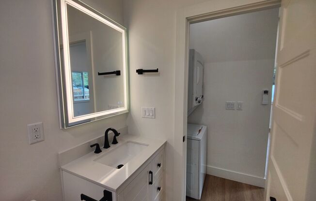 Studio, 1 bath, $1,595