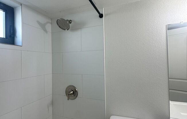 1 bed, 1 bath, 595 sqft, $1,290, Unit 115