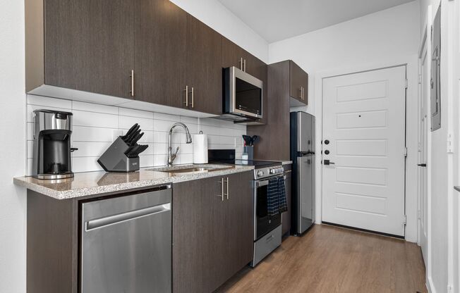 Studio, 1 bath, 327 sqft, $1,495, Unit #212