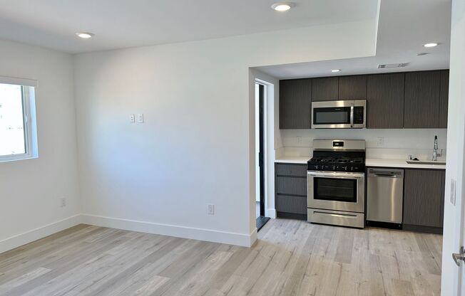 1 bed, 1 bath, 607 sqft, $2,440, Unit 602