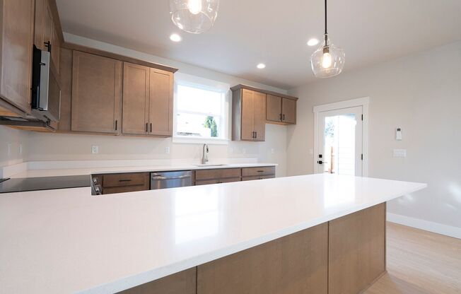 New Build 3 Bed, 1.5 Bath Rental Home in Centennial neighborhood!