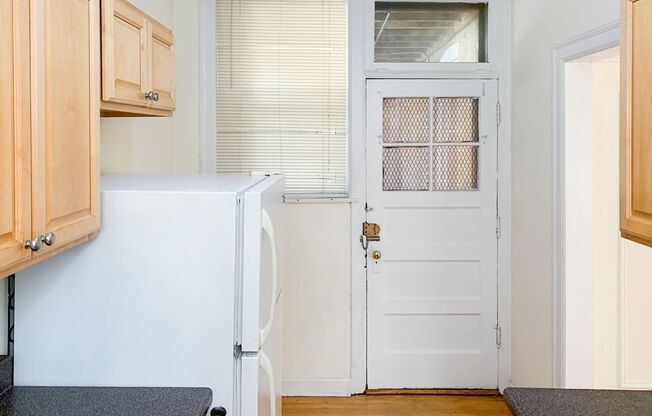 1 bed, 1 bath, 1,000 sqft, $1,735, Unit 5208D-1