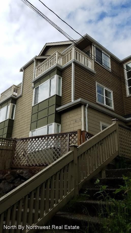3611 22nd AVe W #B