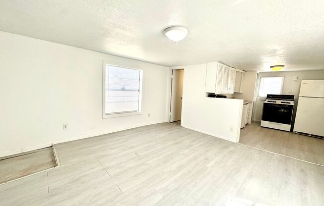 1 bed, 1 bath, 516 sqft, $600, Unit 2305 27th - Rear