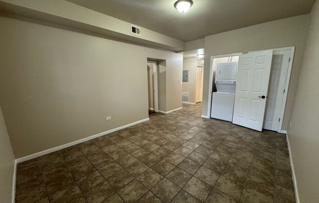 1 bed, 1 bath, $1,000, Unit 4850 #GE (G2)